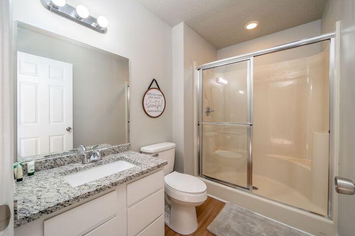 The Hamilton - Lakefront & Studio Suites Hot Springs