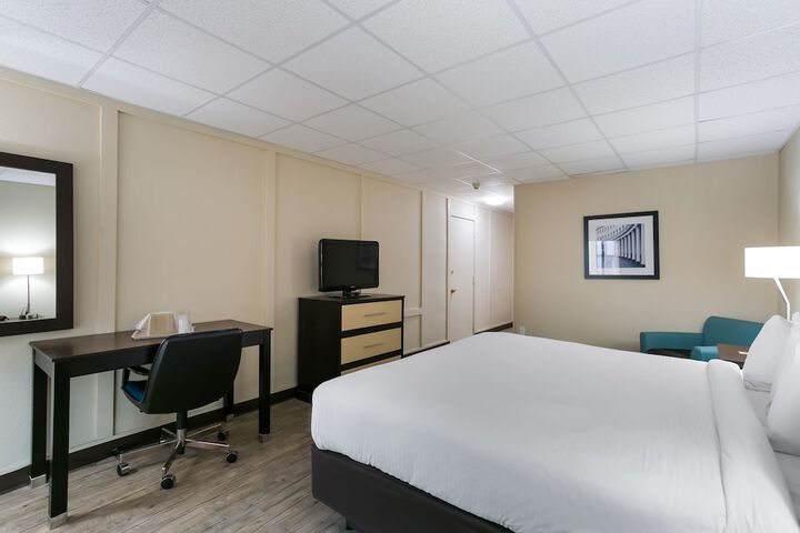 Room 16 of 48