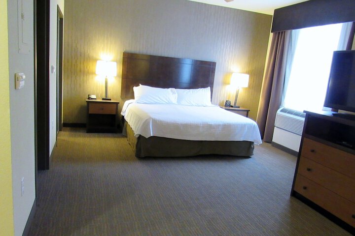 Room 66 of 118