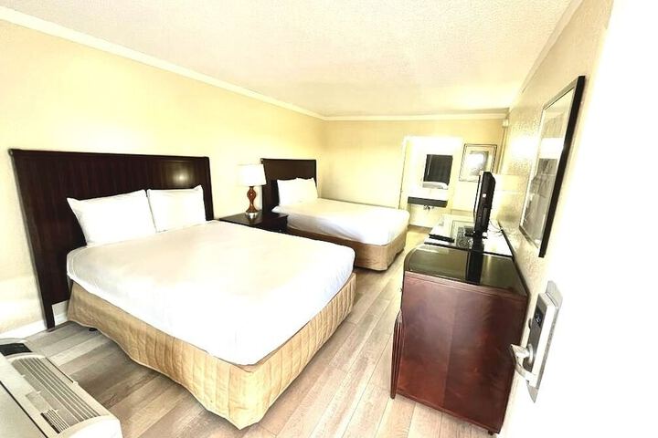Room 14 of 19