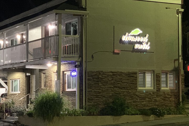 Elmwood Motel