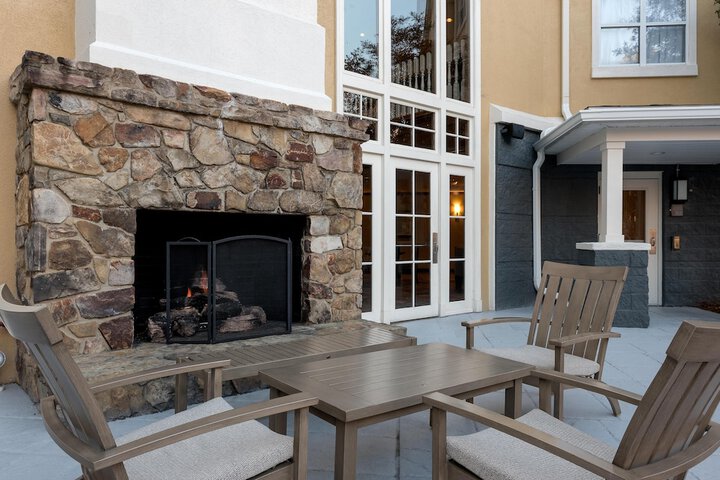 Homewood Suites by Hilton Raleigh / Cary