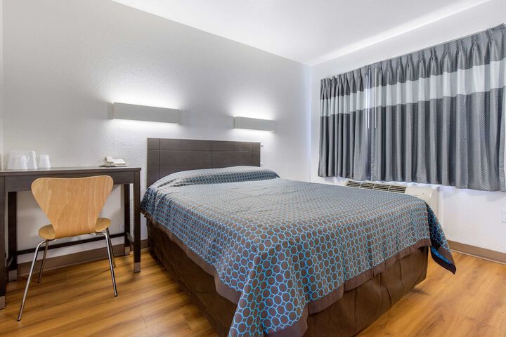 Room 15 of 29