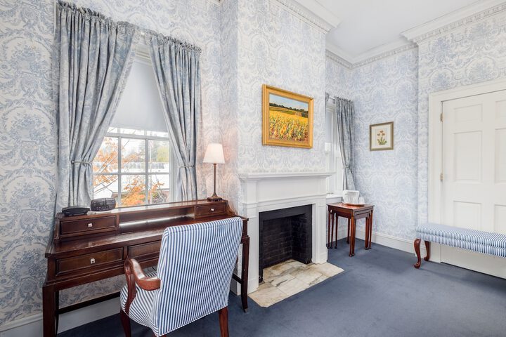 Room 10 of 39