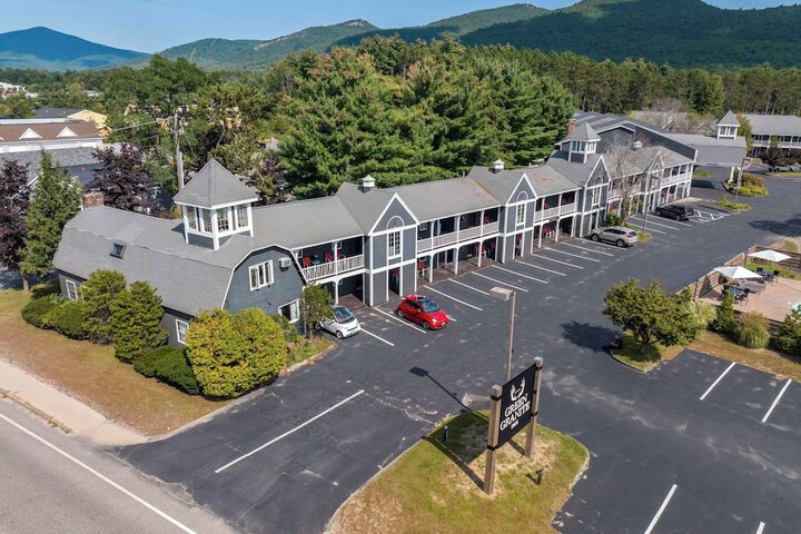 Hotel 10 of 82