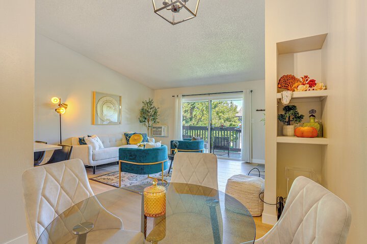 1 Mi to Dtwn: Condo w / Pool Access in Castle Rock