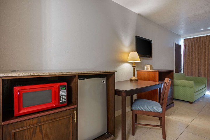 Rodeway Inn Clermont North