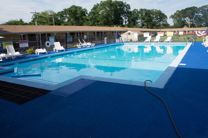 Pool 13 of 65