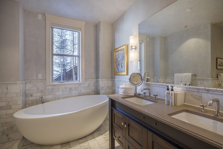 Element 52 Auberge Collection