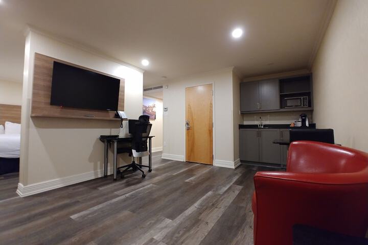 Room 56 of 77