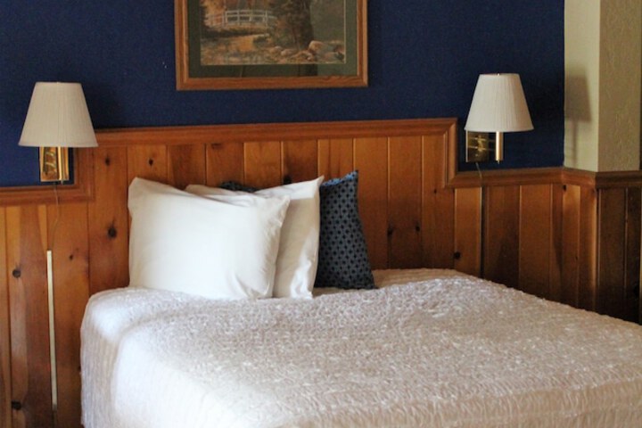 Room 15 of 105