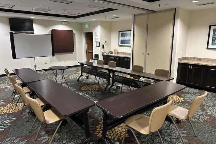 Staybridge Suites Minot by IHG