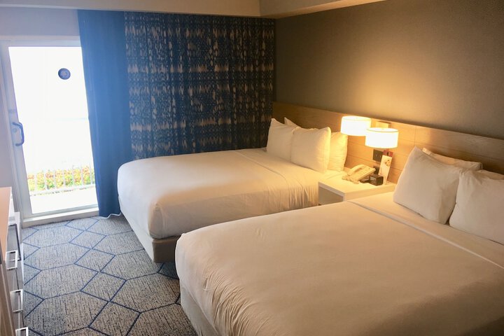 Room 72 of 102