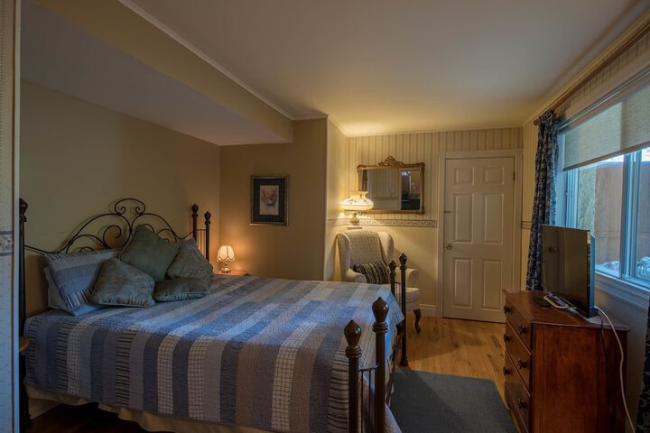 Room 32 of 44