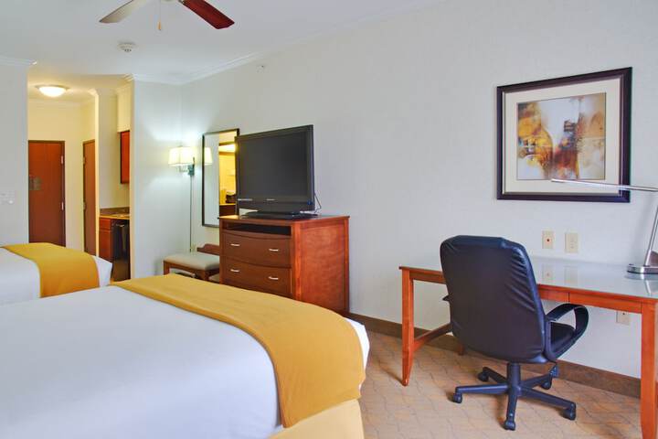 Holiday Inn Express & Suites Lufkin South by IHG