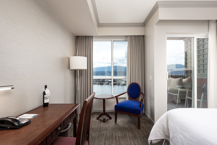 Room 61 of 102