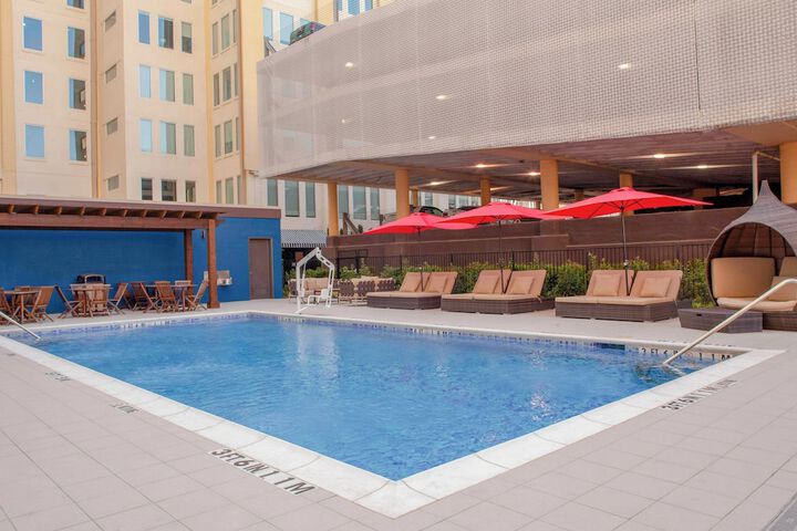 Pool 4 of 24