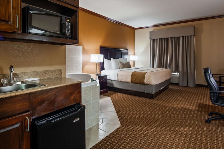 Room 21 of 32