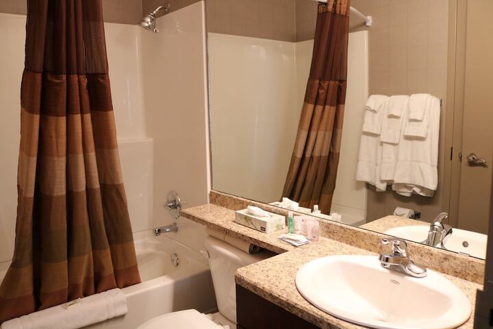 Nomad Hotel and Suites