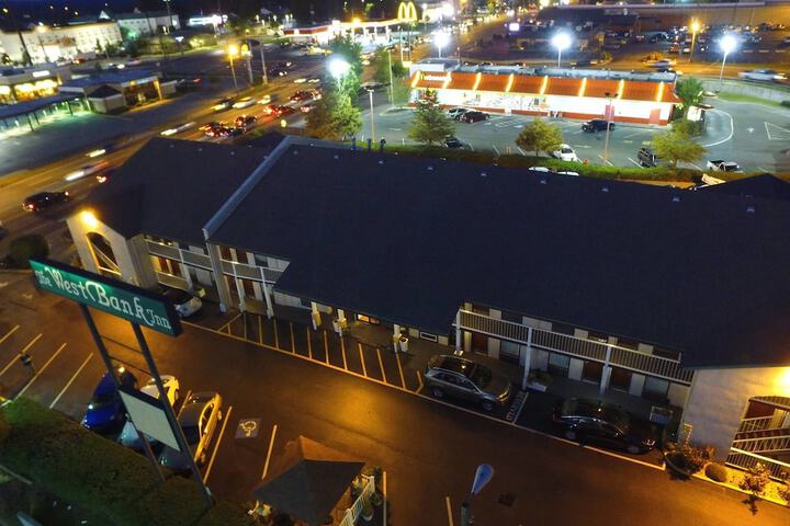 Hotel 8 of 48