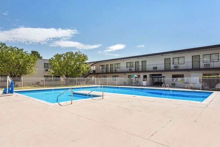 Pool 5 of 29