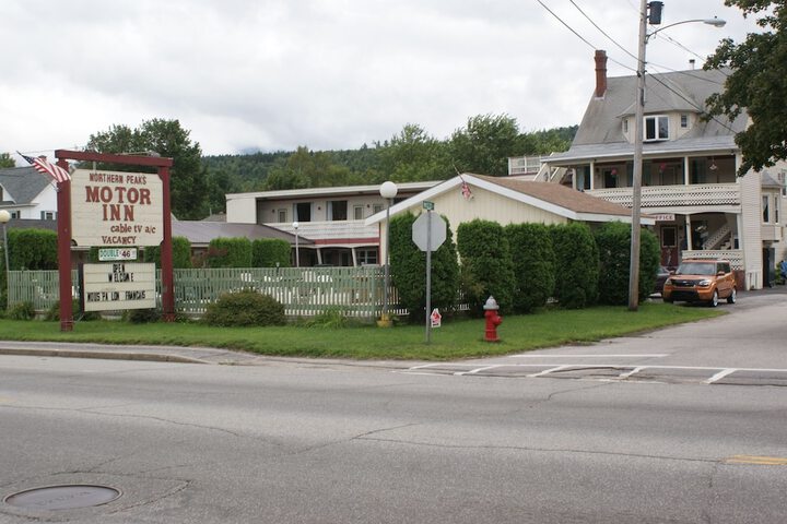 Hotel 2 of 83