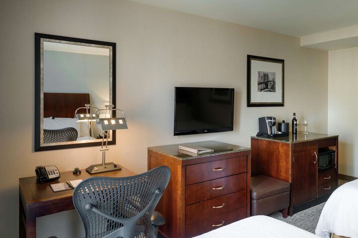 Room 22 of 37