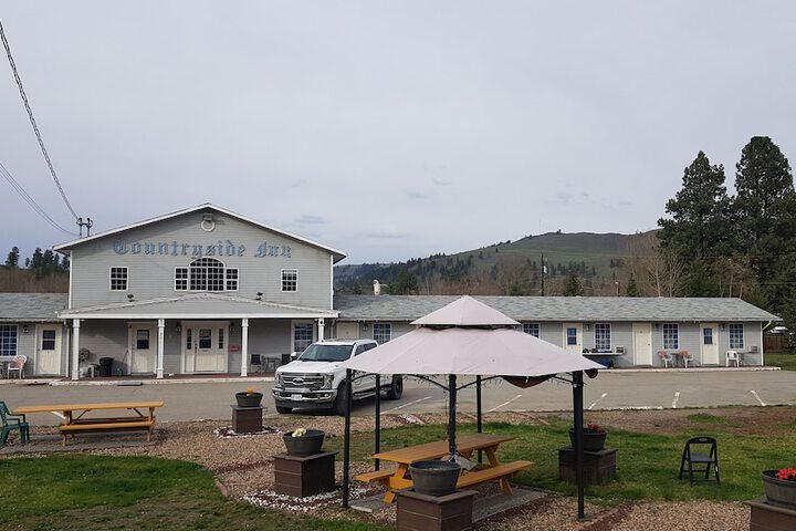 Countryside Inn