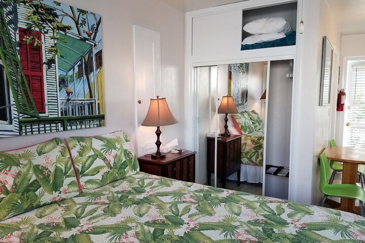 Room 51 of 218