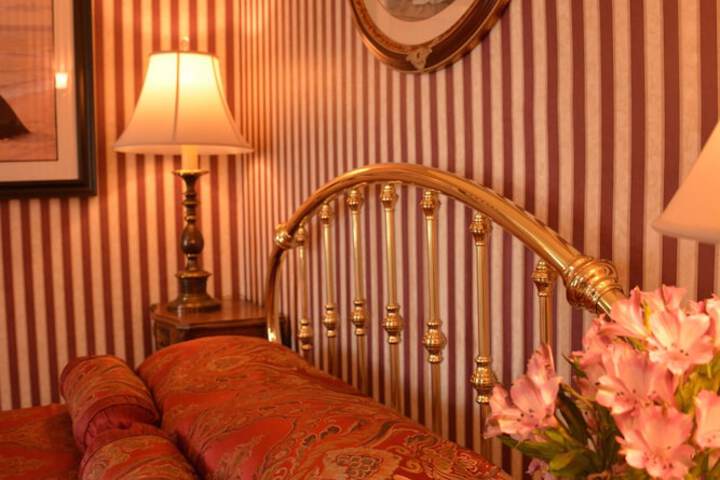 Room 13 of 34
