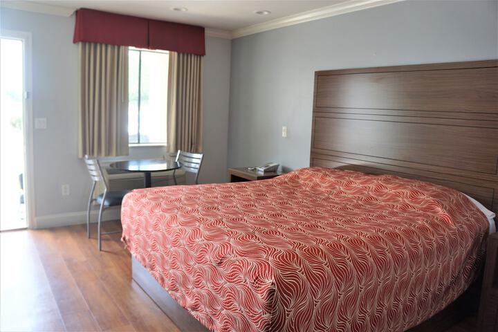 Room 36 of 40