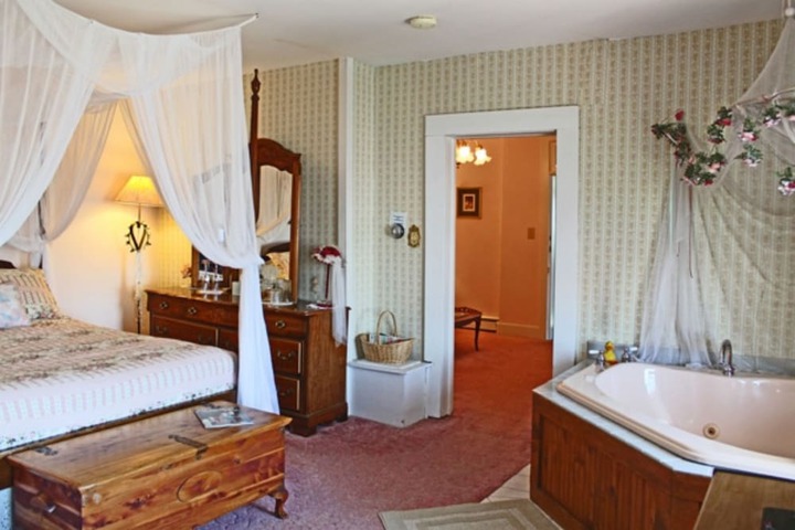Room 14 of 47