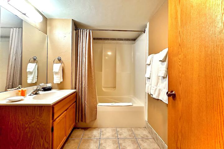 Room 51 of 73