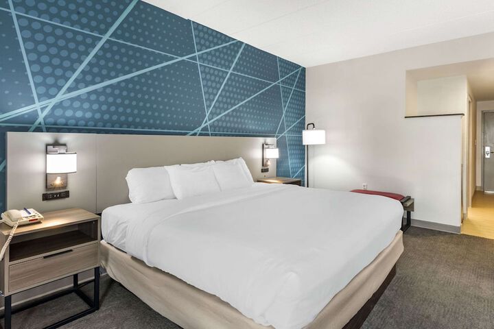 Room 30 of 41