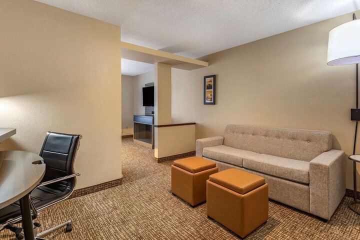 Room 16 of 42