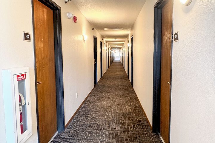 Ballroom/Hall 31 of 34