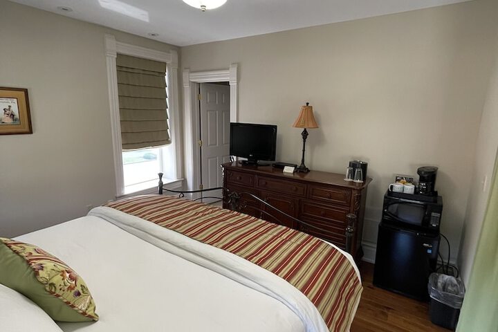 Room 16 of 44