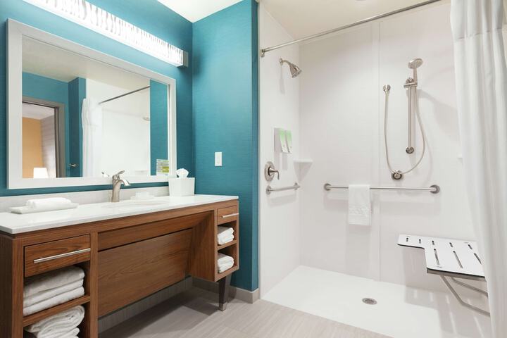 Room 15 of 25