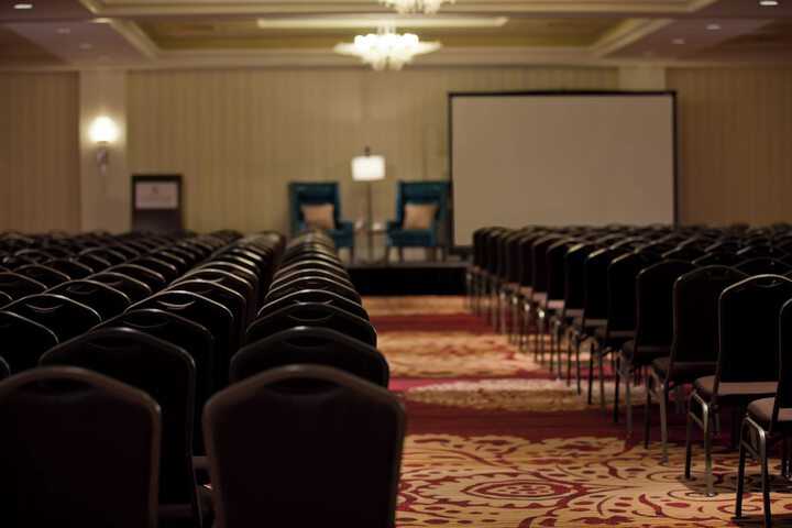 Renaissance Newark Airport Hotel