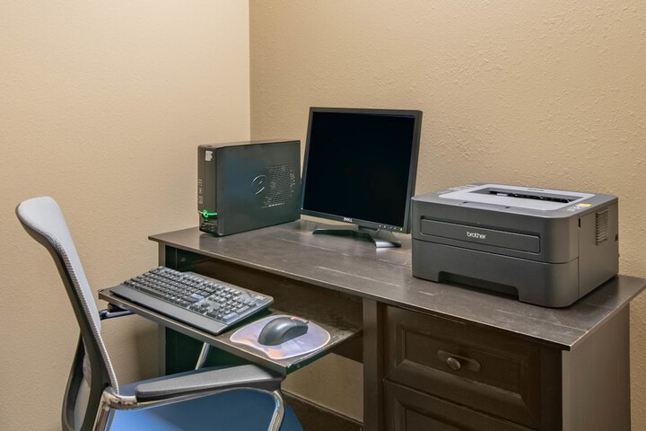 Business Center 20 of 21