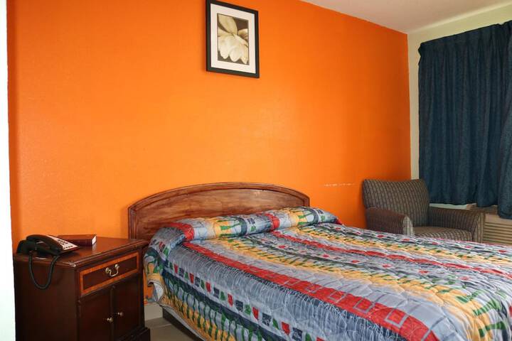 Room 26 of 43