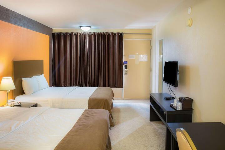Room 22 of 44