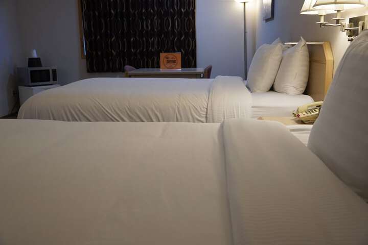 Room 53 of 128