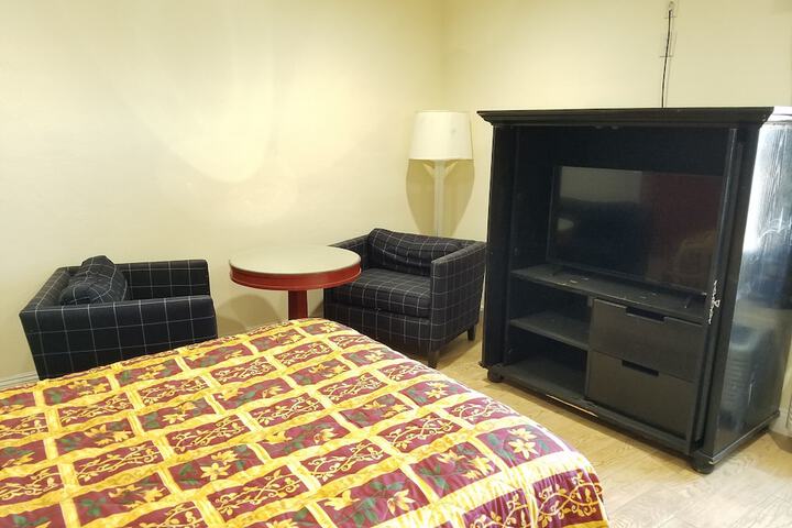 Room 9 of 22