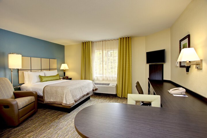 Room 27 of 47