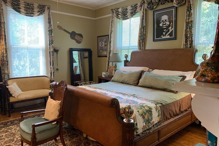 Room 7 of 17