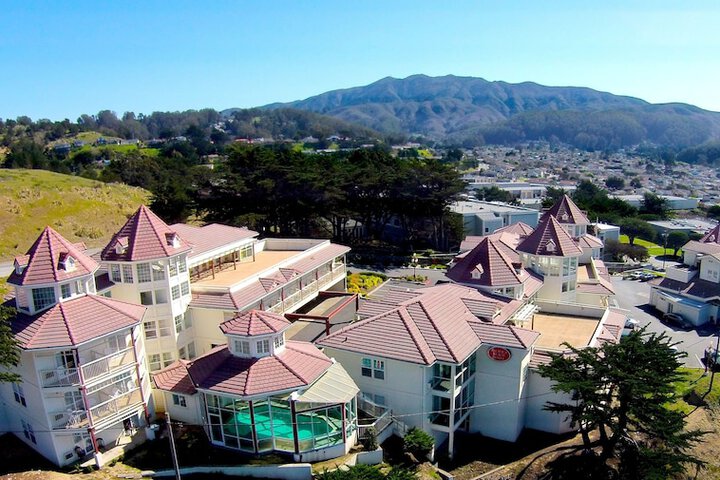 Pacifica Beach Hotel