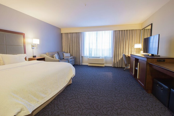 Room 27 of 35
