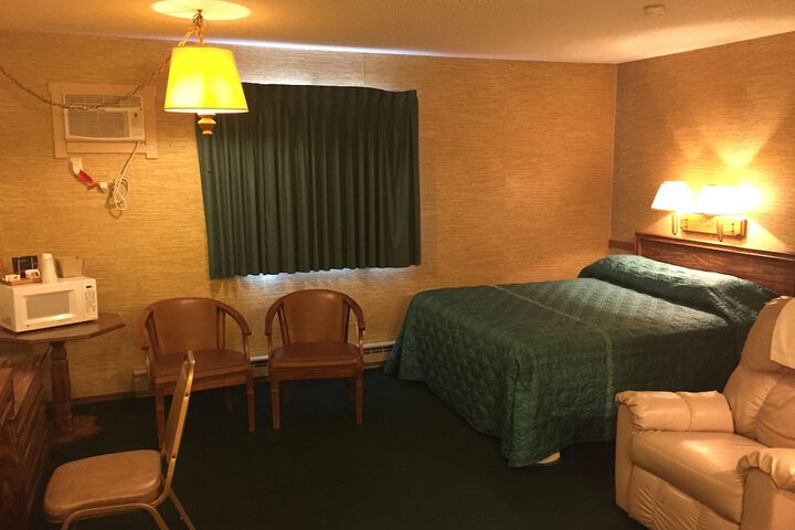 Room 23 of 61