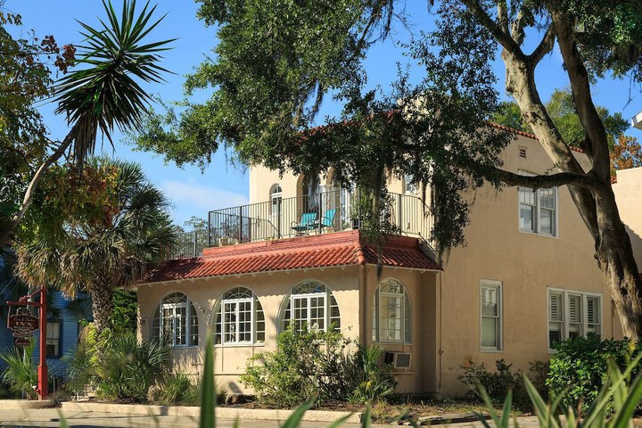 Hotel 5 of 60